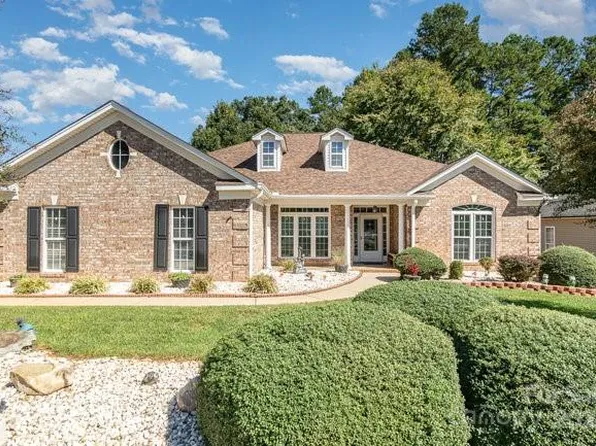 7583 Sedgebrook Dr E, Stanley, NC 28164