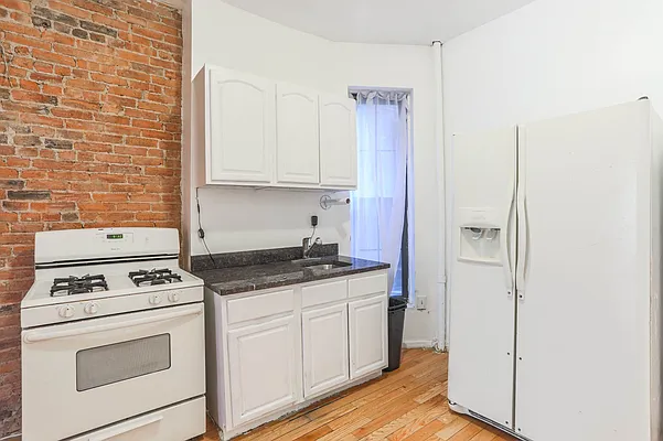 Rented by ERNY LLC | media 19