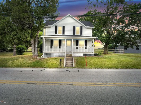 2040 Grandview Rd, Hanover, PA 17331