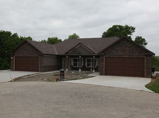 11649 Ridgeway Ct, Saint Joseph, MO 64505