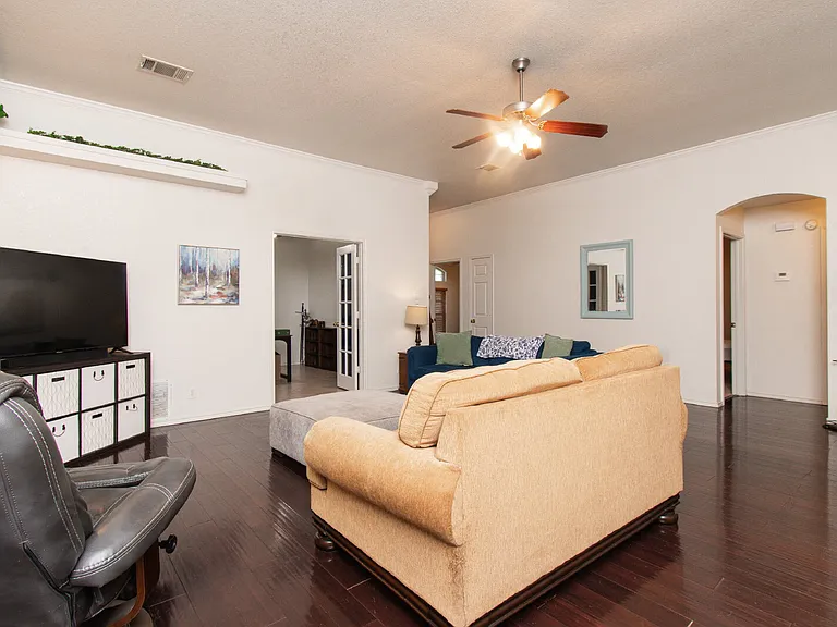 4310 Neta Dr — Photo 4