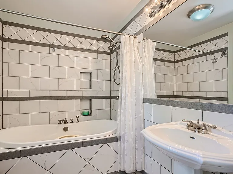 860 Willowbrook Rd — Photo 19