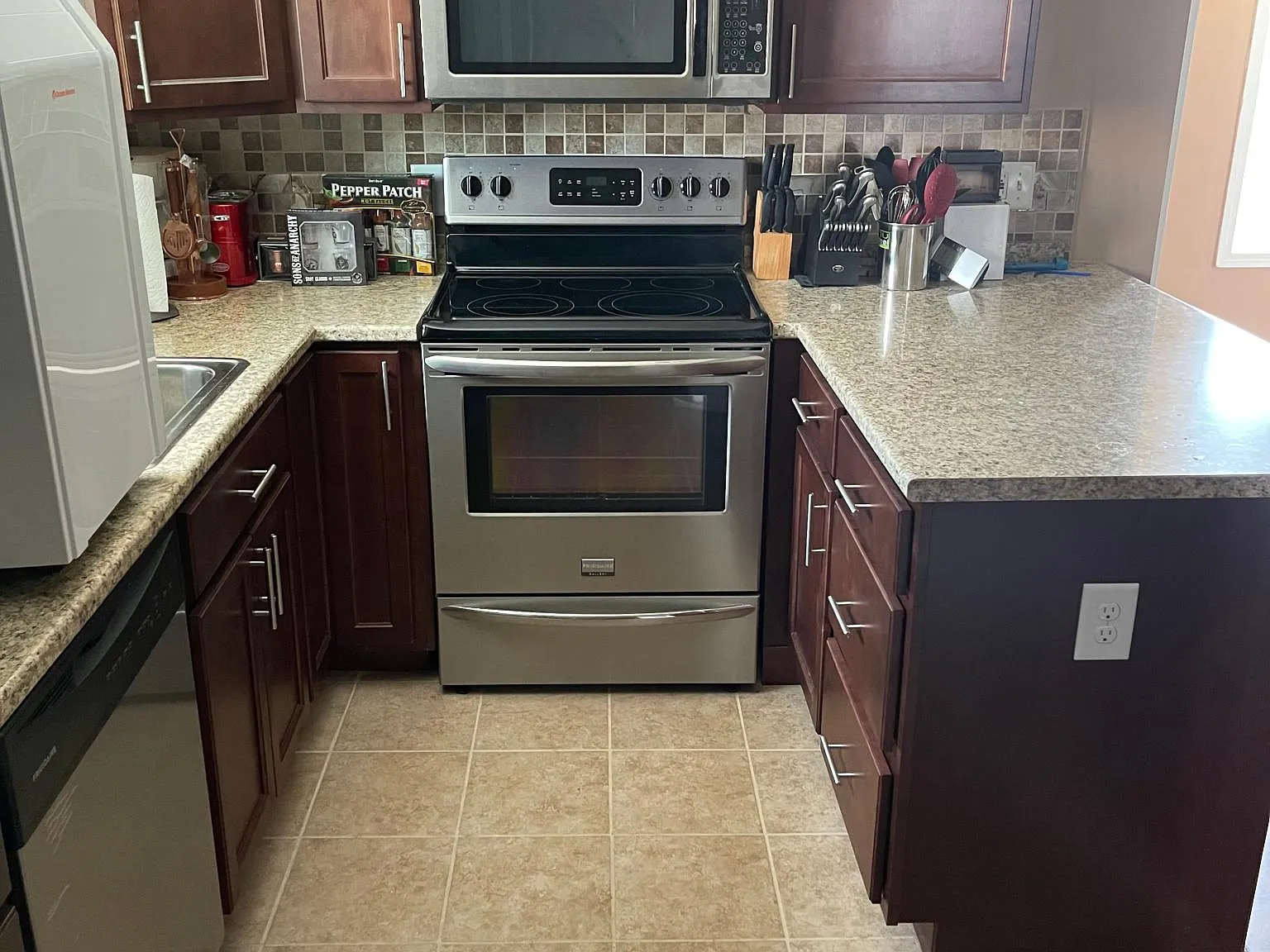 1 bed, 864 sqft, $1,800 — Photo 4