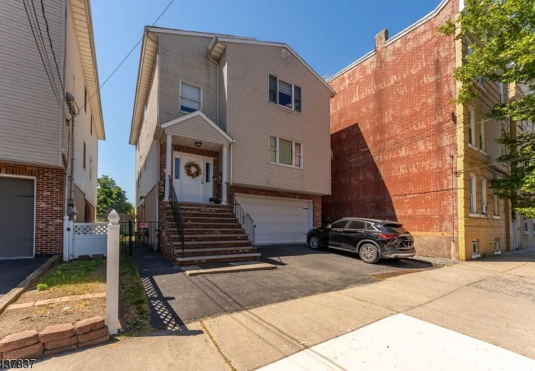 43 Passaic St — Photo 22