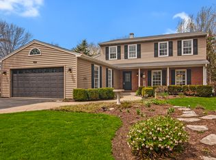 195 Montrose Ct, Naperville, IL 60565