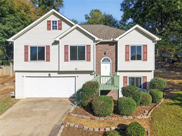 1038 Whispering Woods Dr, Canton, GA 30114