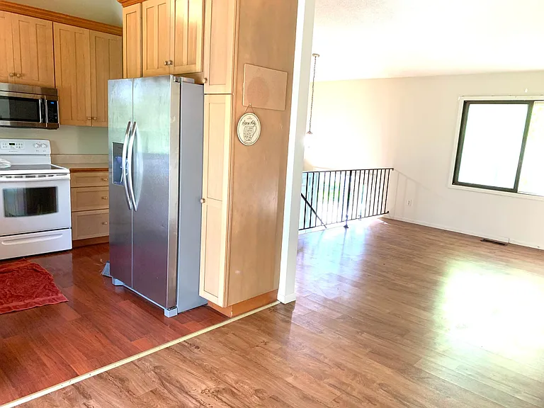 1089 Regency Dr — Photo 14