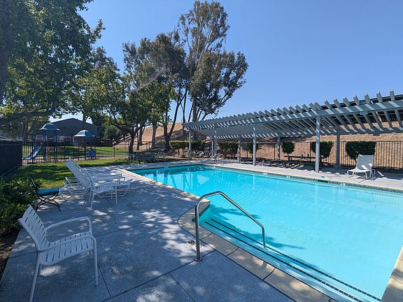 3rd image of 1297 Spring Valley Cmn