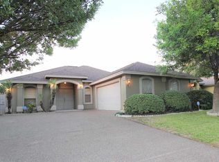 2050 Buenos Aires Dr, Laredo, TX 78045