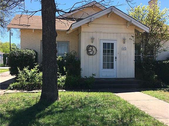3rd image of 1016 Wells Ave