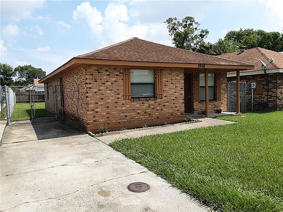 2nd image of 5908 N Oak Dr