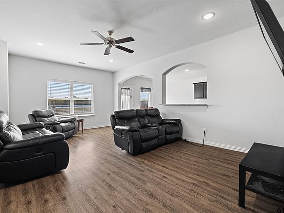 2nd image of 503 Cottage Row