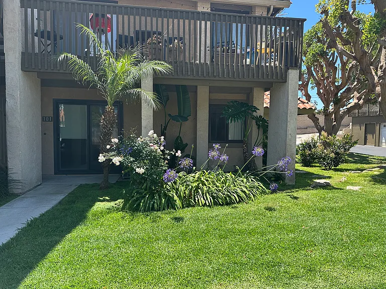 7668 Baypoint Dr #101 — Photo 25