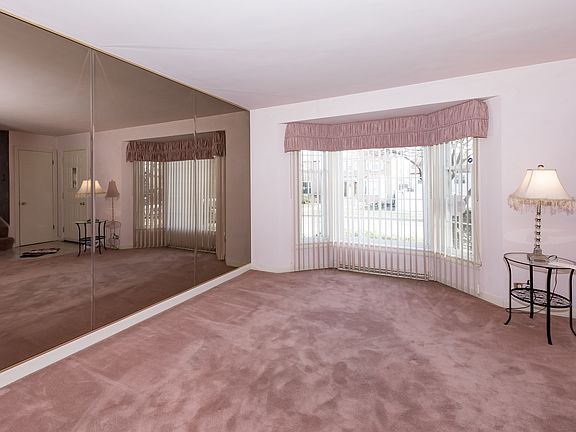 2nd image of 3324 N Pioneer Ave