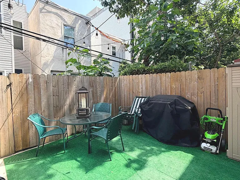 2239 Tasker St — Photo 15