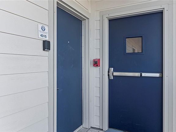 3rd image of 400 Plantation Rd #4315