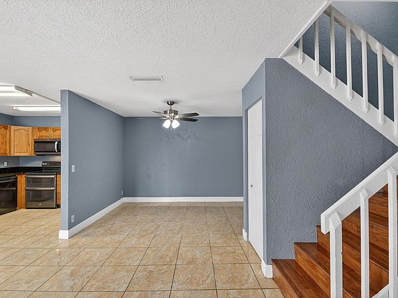 5th image of 320 Woodland Road