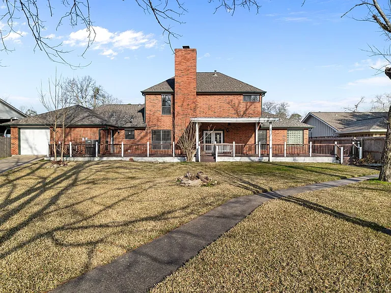 1400 Oak Hollow Dr — Photo 47