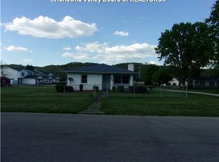 922 5th Ave, Saint Albans, WV 25177