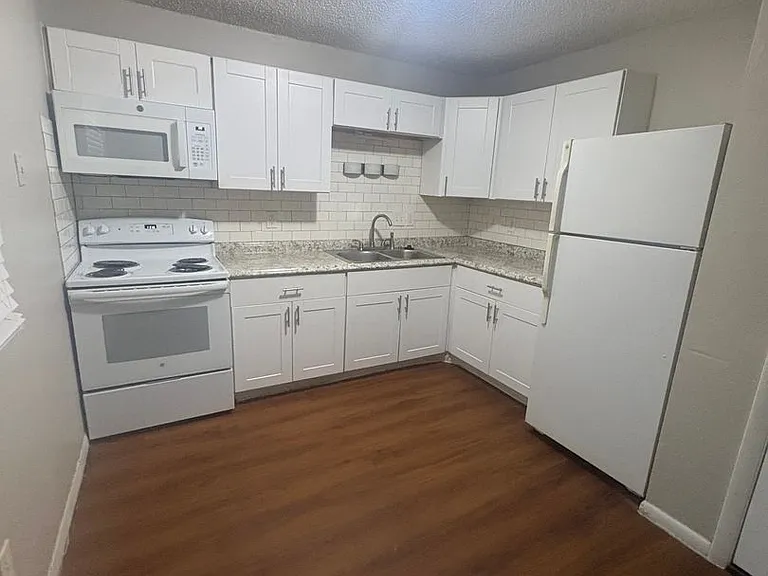 1550 Kendall St — Photo 15