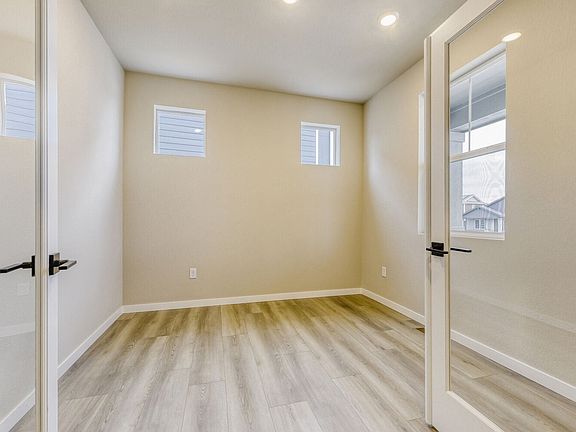 4th image of 13791 Daffodil Way