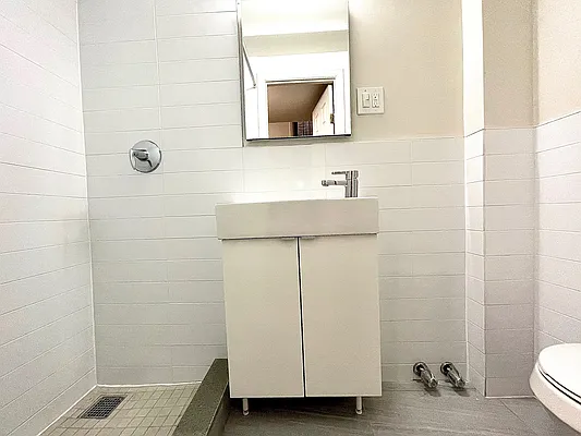 Rented by Compass | media 10