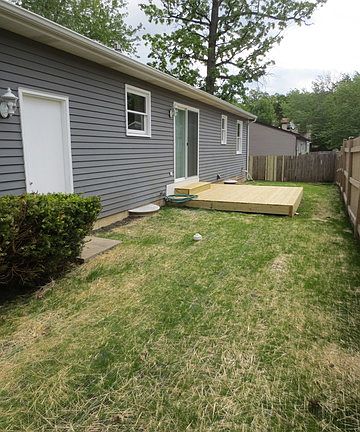 3rd image of 35681 N Oakwood Ave