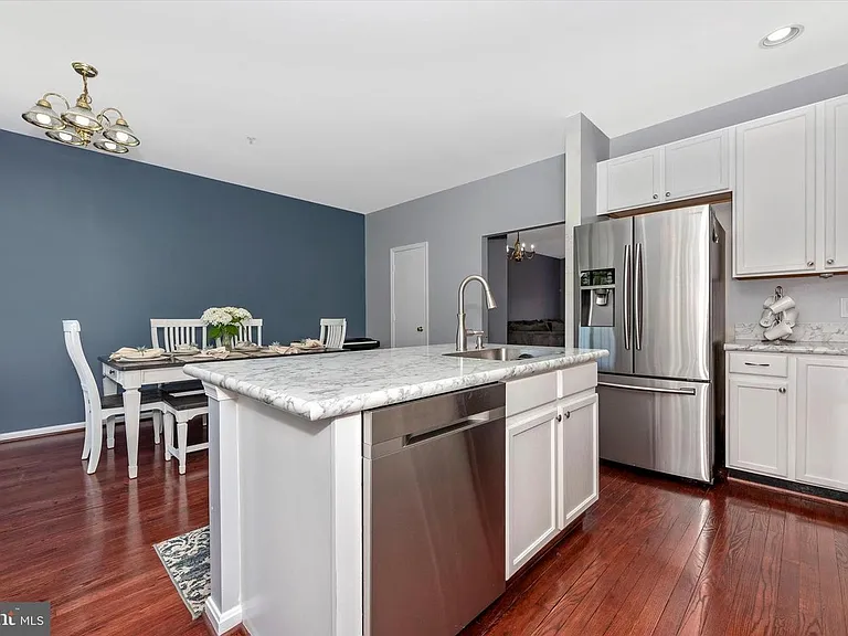 124 Cavenrock Ct — Photo 25