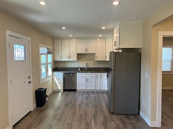 4th image of 5051 Cliff Pl