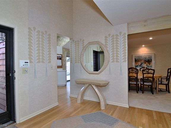 4th image of 25844 Fairmount Blvd
