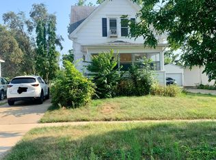 505 34th St NE, Cedar Rapids, IA 52402