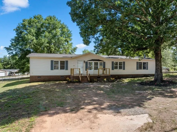 139 Blue Ridge Rd, Campobello, SC 29322