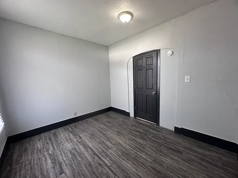 612 South St — Photo 11