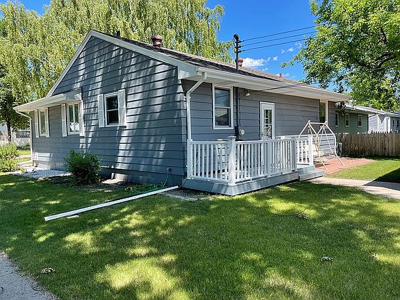 Back entrance & patio