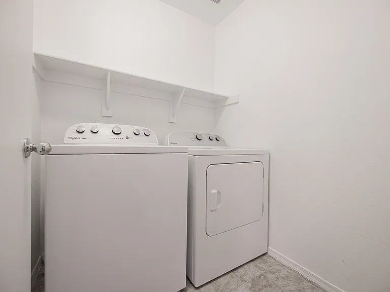 11595 W Holly St — Photo 31