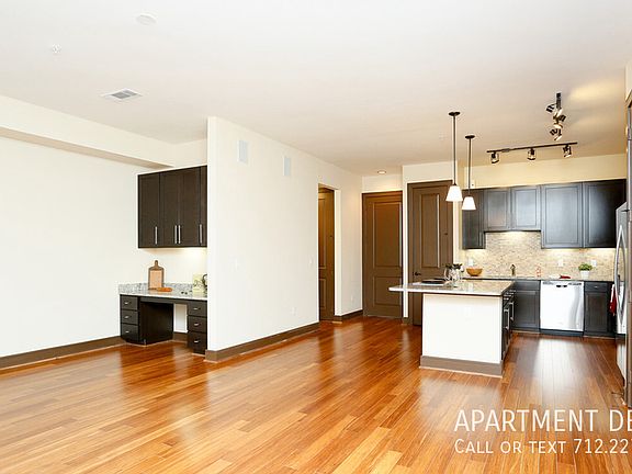 3rd image of 3212 Revere St #3565