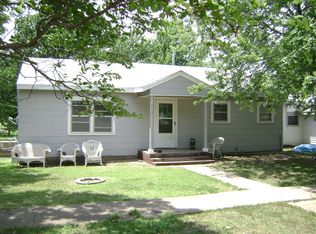 515 N Chestnut, Burden, KS 67019