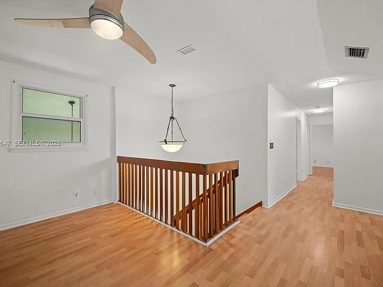 2560 Bass Way — Photo 31