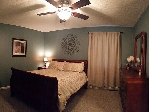 4th image of 1587 Pleasant Valley Ct APT C
