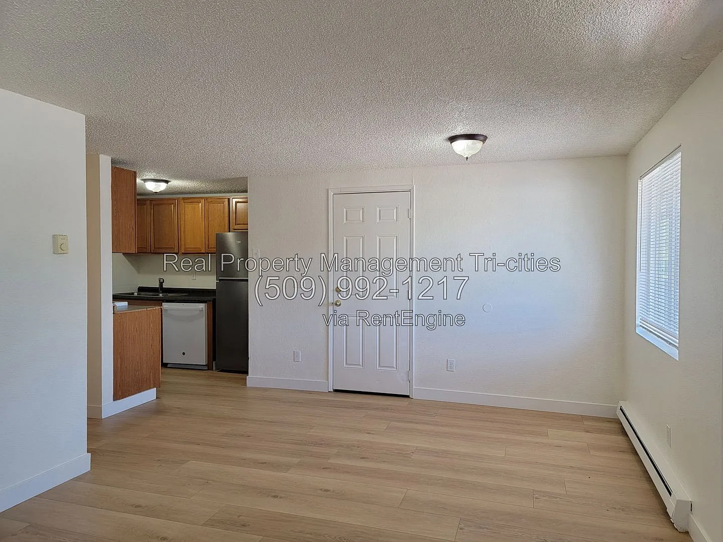 3 bed, 1.5 bath, 1100 sqft, $1,295 — Photo 2