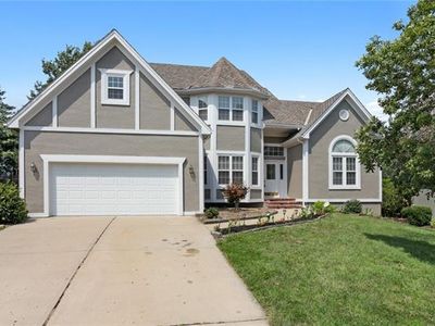 7810 NW Sunset Dr, Parkville, MO, 64152