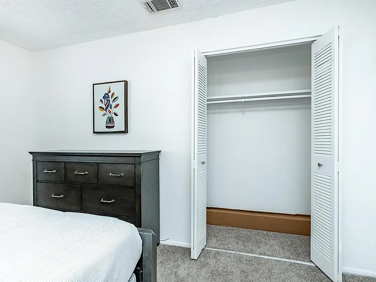 Urban Place Apartments — Photo 58