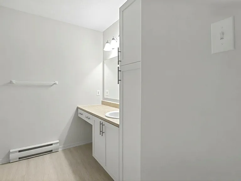 30 Fairlane Dr — Photo 7