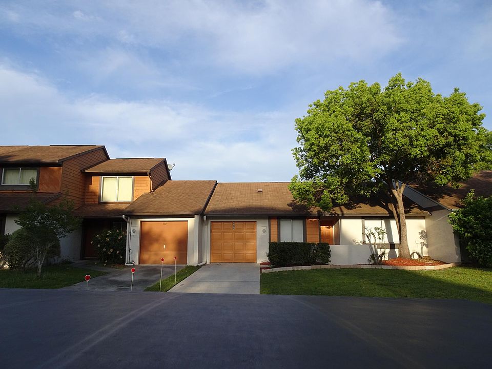 1st image of 109 Water Oak Dr