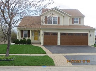 32795 Weathervane Ln, Lakemoor, IL 60051