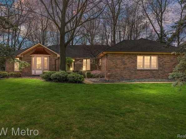 11368 Silverlake Ct, Shelby Township, MI 48317