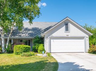 8586 N Meadowside Ct, Milwaukee, WI 53223