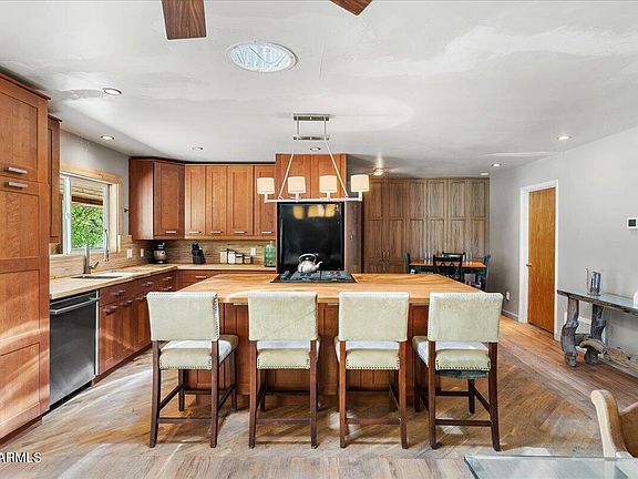 5th image of 1226 W PETERSON Road