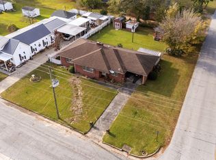 213 N Brevard St, Selma, NC 27576