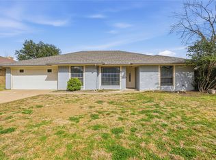 4612 Applewood Rd, Fort Worth, TX 76133